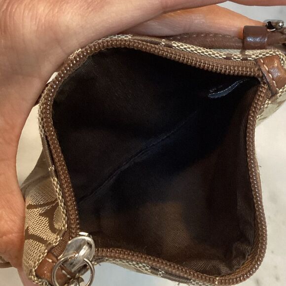 Coach Classic Signature Jacquard Logo Wristlet - Picture 13 of 13